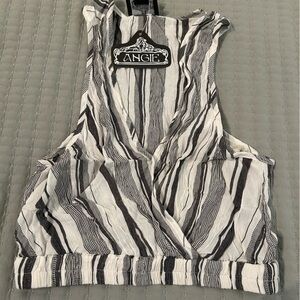Angie Crop Top - Size L